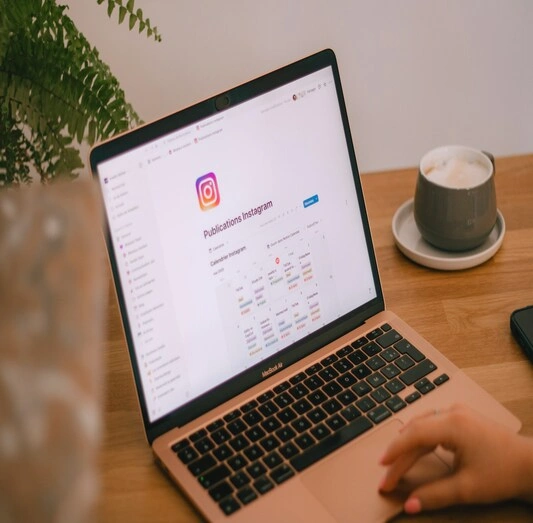 social media ads-03